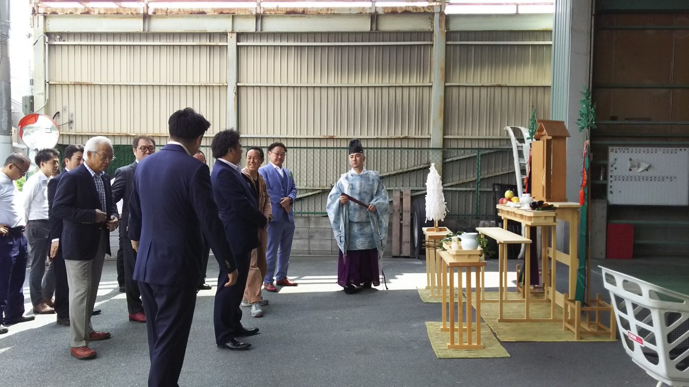 山田運送前で安全祈願