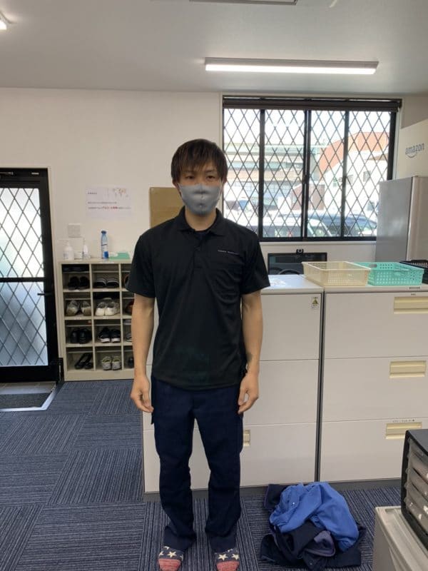 男性ドライバーの制服をリニューアルしました! 13 山田運送男性ユニフォーム黒