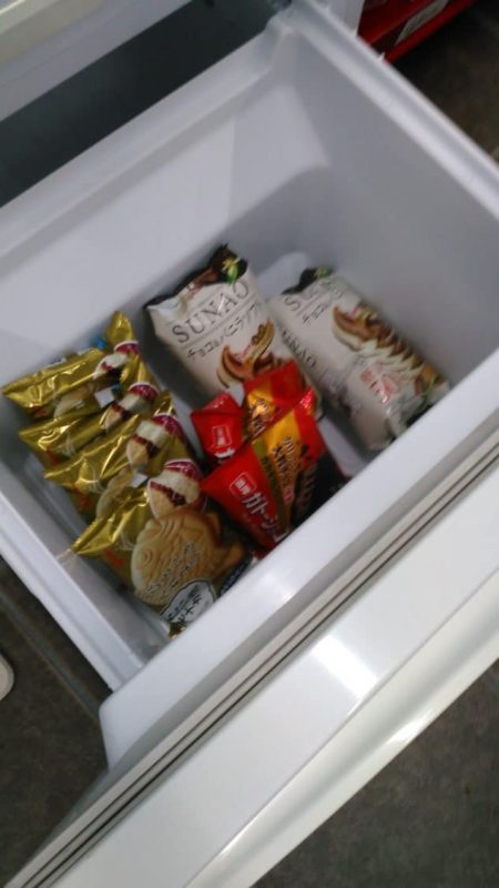 会社でグリコの商品が【すぐ!!】手に入るo♬*゚·* 4 アイス 冷凍庫中身